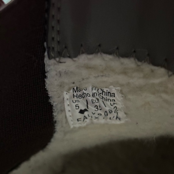 Woman’s boots - Picture 4 of 5